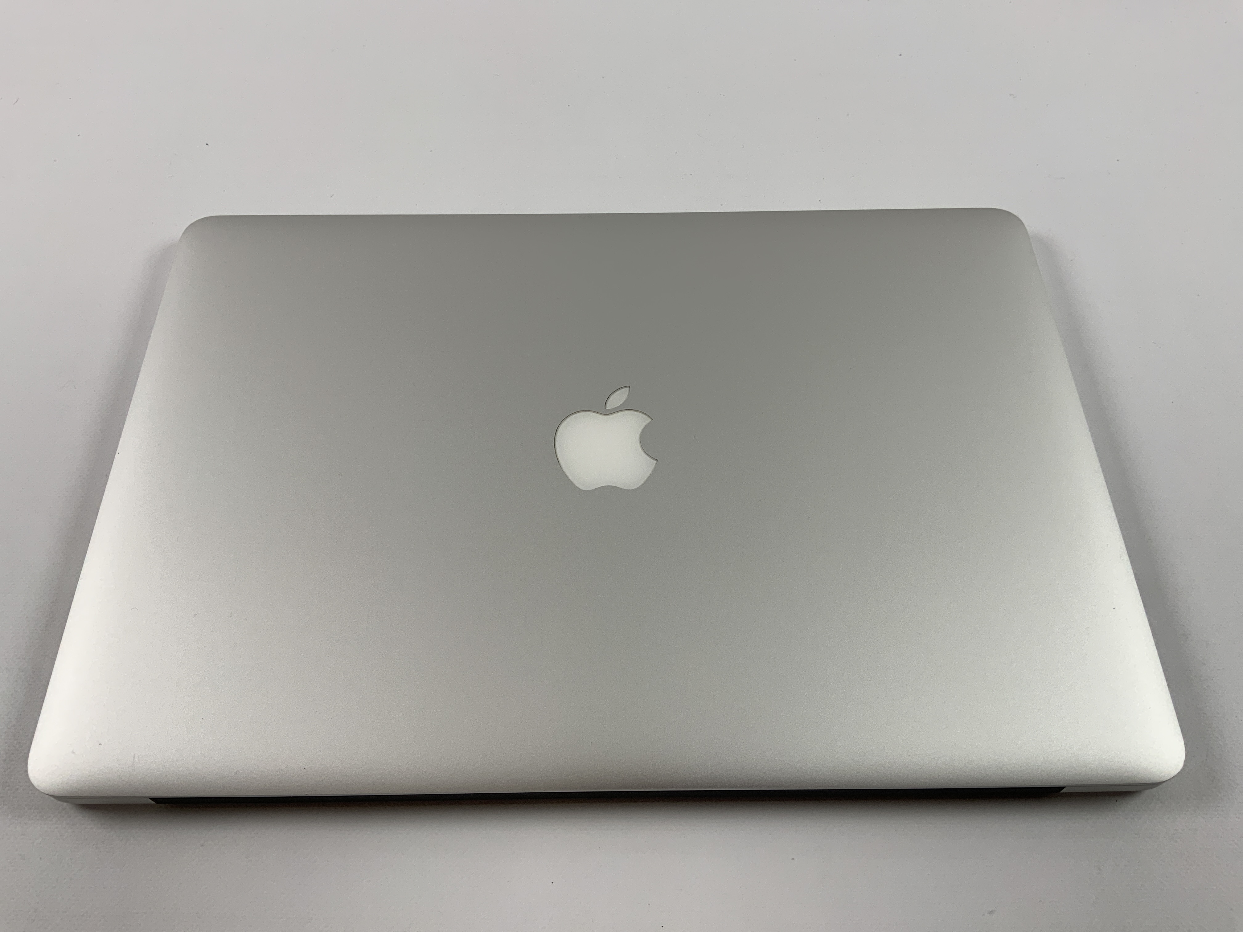MacBook Pro Retina 15" Mid 2015 (Intel Quad-Core i7 2.2 GHz 16 GB RAM 256 GB SSD), Intel Quad-Core i7 2.2 GHz, 16 GB RAM, 256 GB SSD, obraz 4